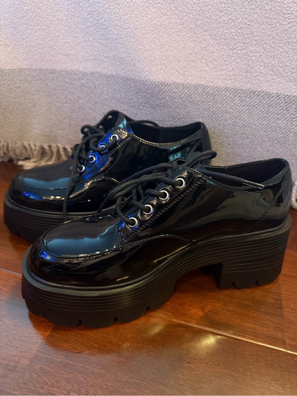 Steve Madden Black Patent Platform Lace-Up Boots